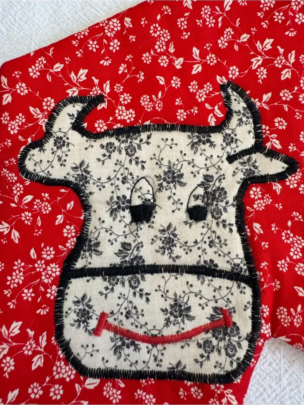 Handmade 2 Piece Vintage-Style Potholder and Oven Mitt. Great Condition!